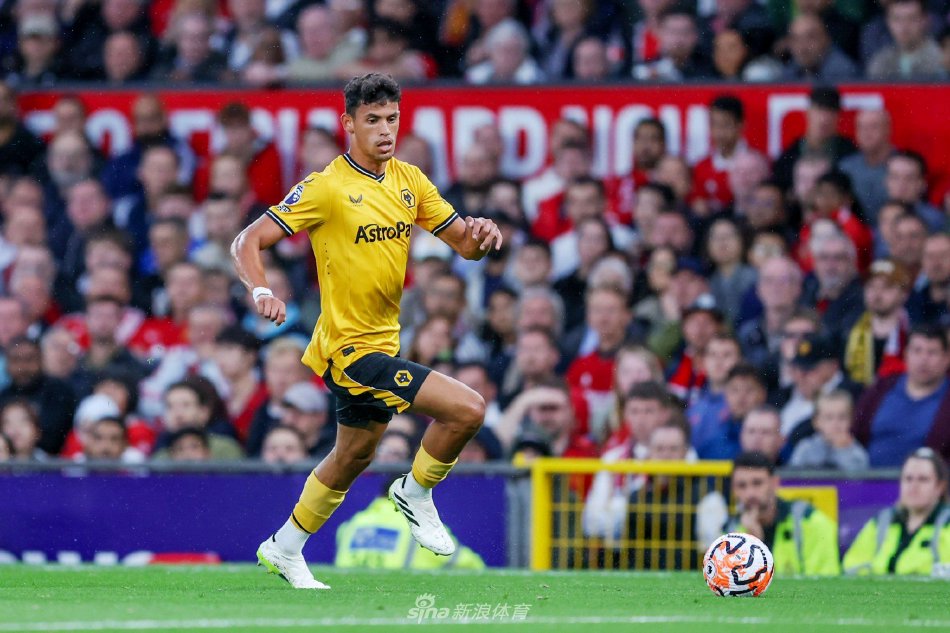 对方防线的 对方防线的